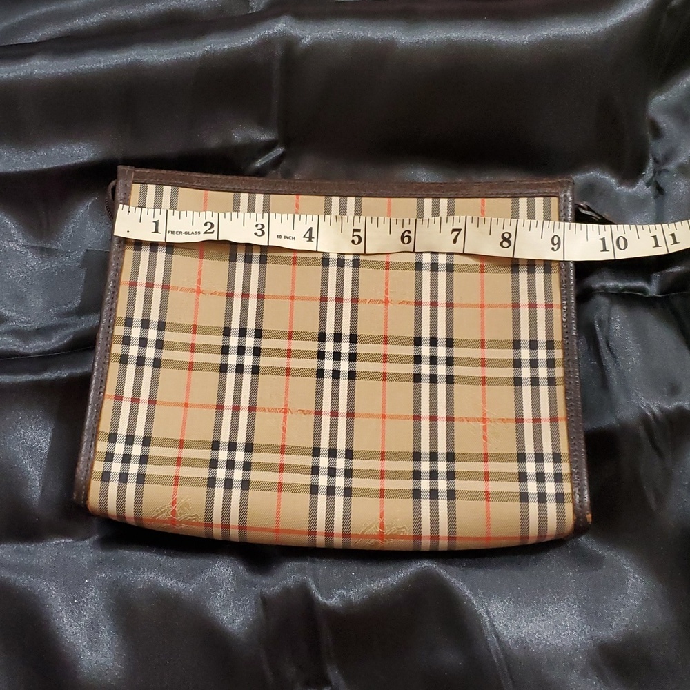 Authentic Burberrys Clutch Bag - Picture 2 of 10